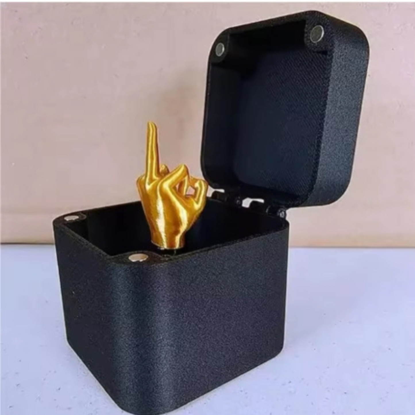Pop-up Middle Finger Ring Gift Box - Ultimate Prank Gift